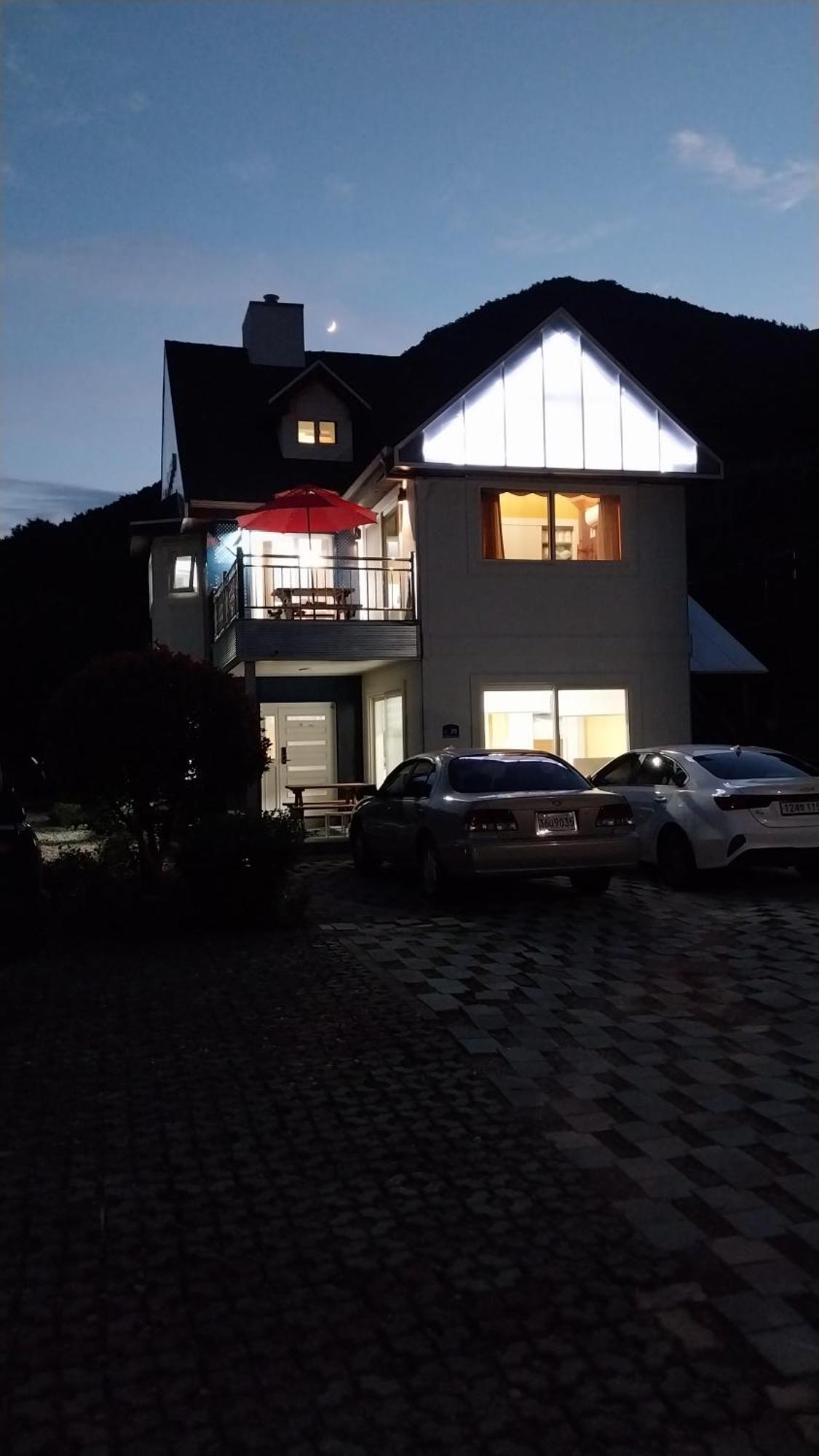White House Hotel Namhae Exterior photo
